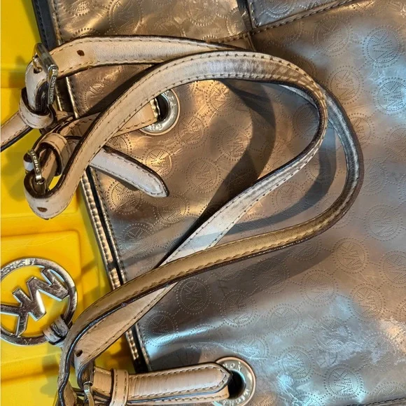 Michael Kors MK Shimmering Silver Tote - Picture 2 of 13
